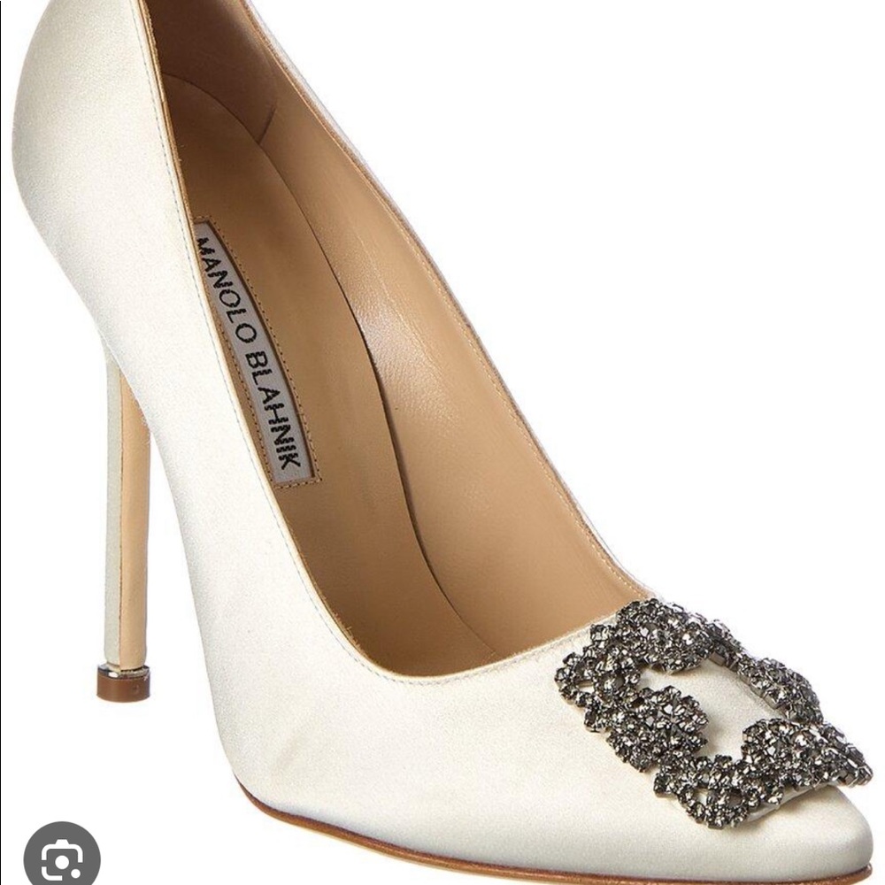 manolo blahnik white wedding pumps